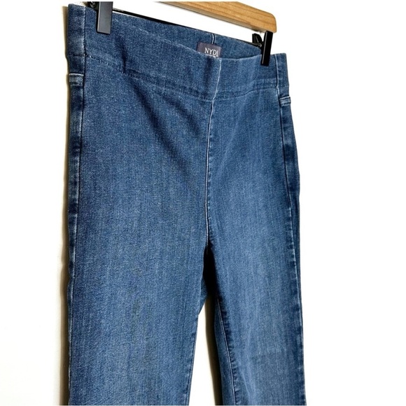 NYDJ Pull On Slim Bootcut Jeans Size Medium - Picture 4 of 6